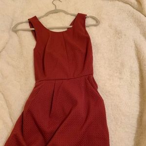 Beautiful dress with a nice cross back